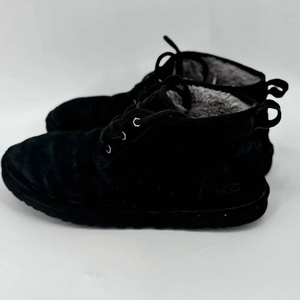 UGG Men's Neumel Chukka Boots Black‎ Suede UGGplush Wool Lining Size 12 Fair